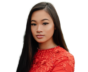 Headshot of Alyvia Luong (2021 Photography)